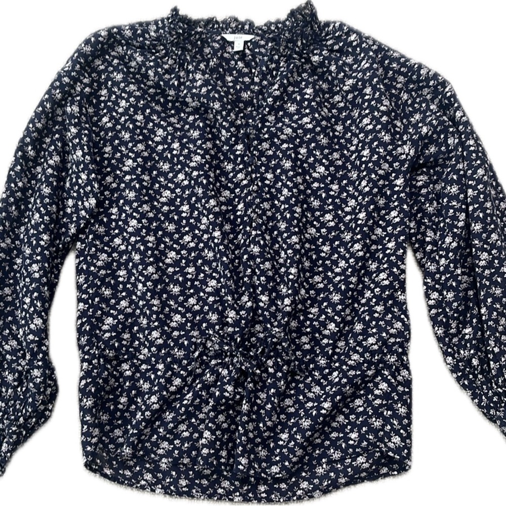 Joie long sleeve ruffled neck and wrists